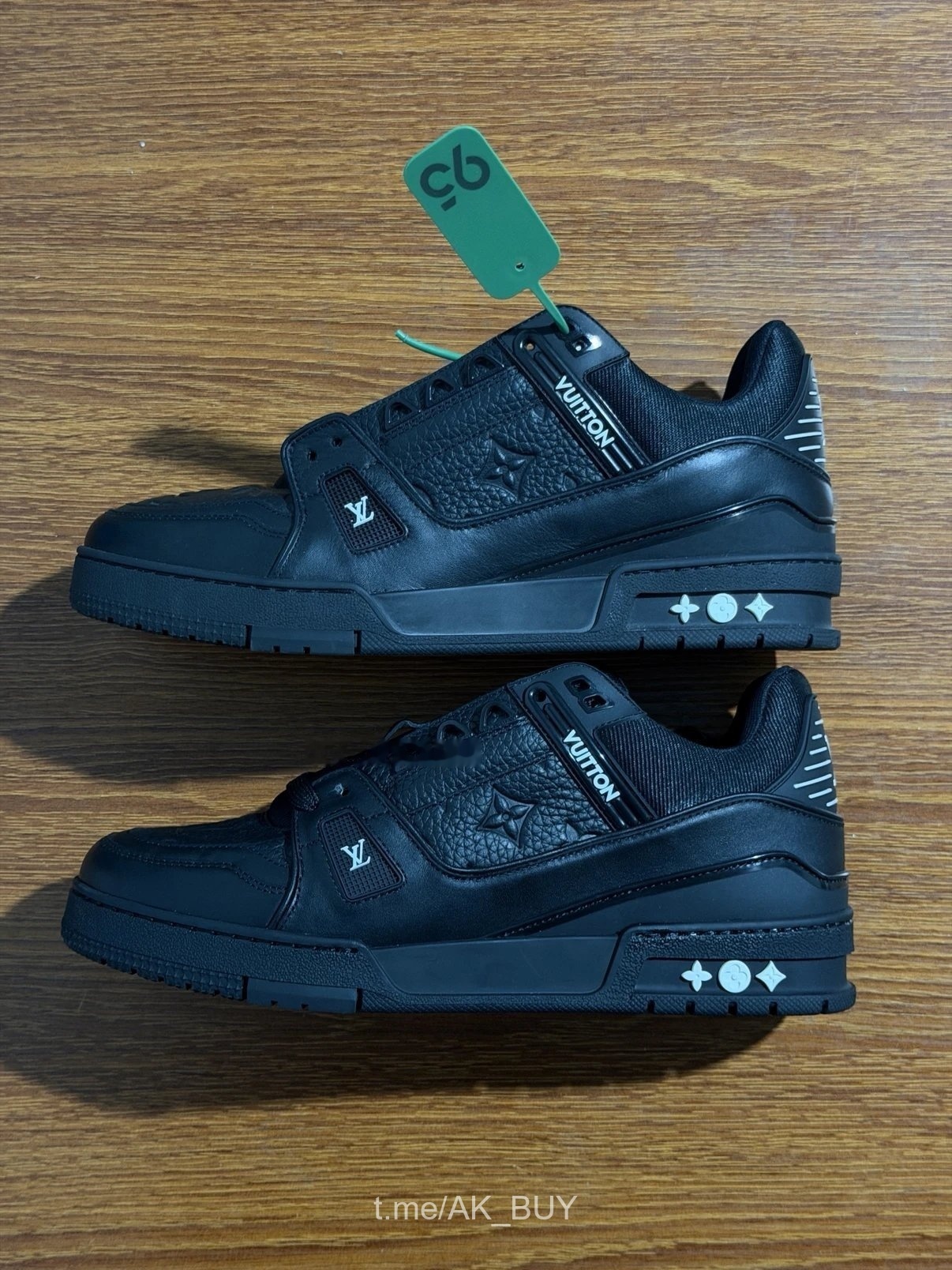 Louis Vuitton Sneakers