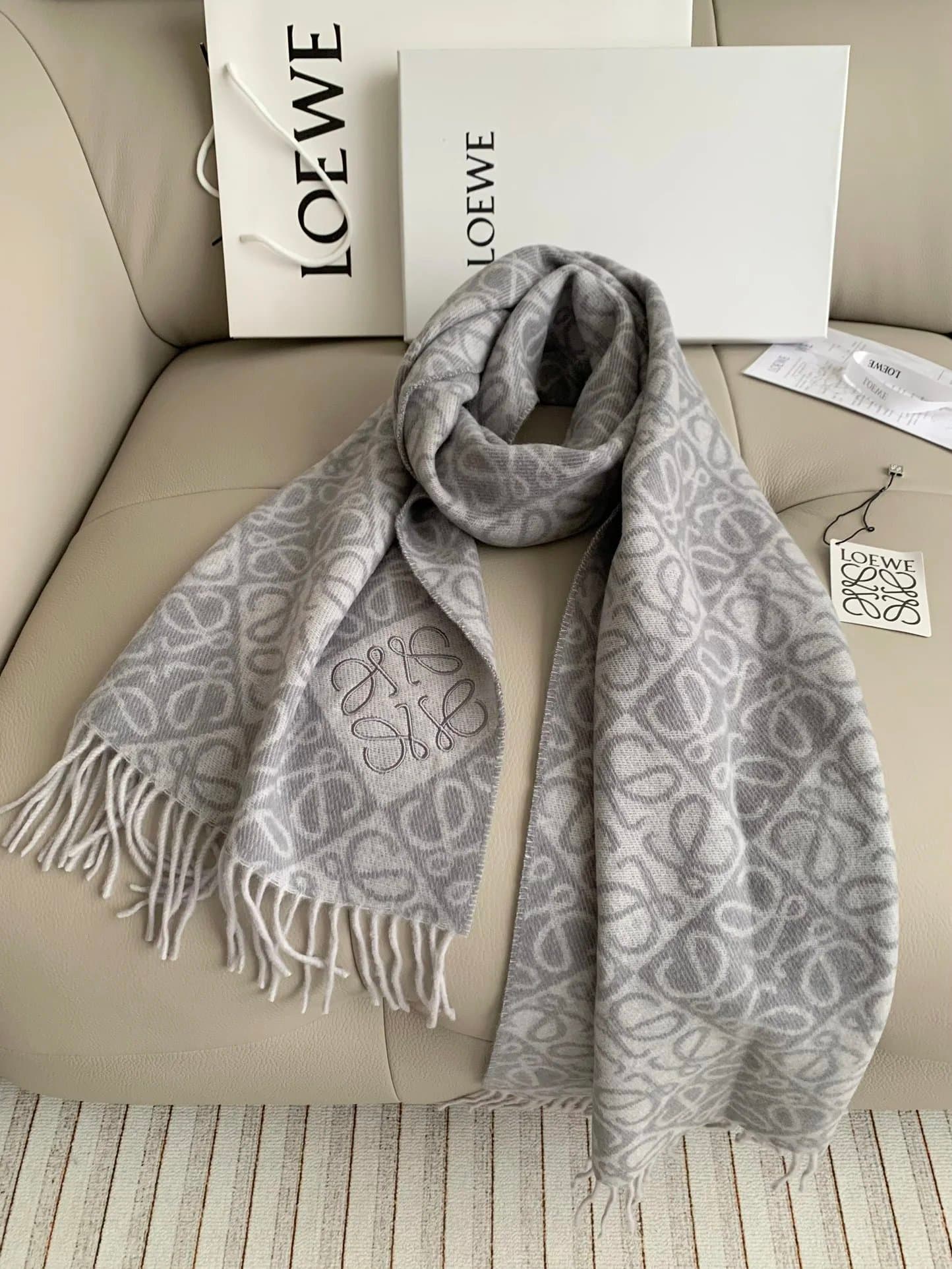 Gray / 38×180cm