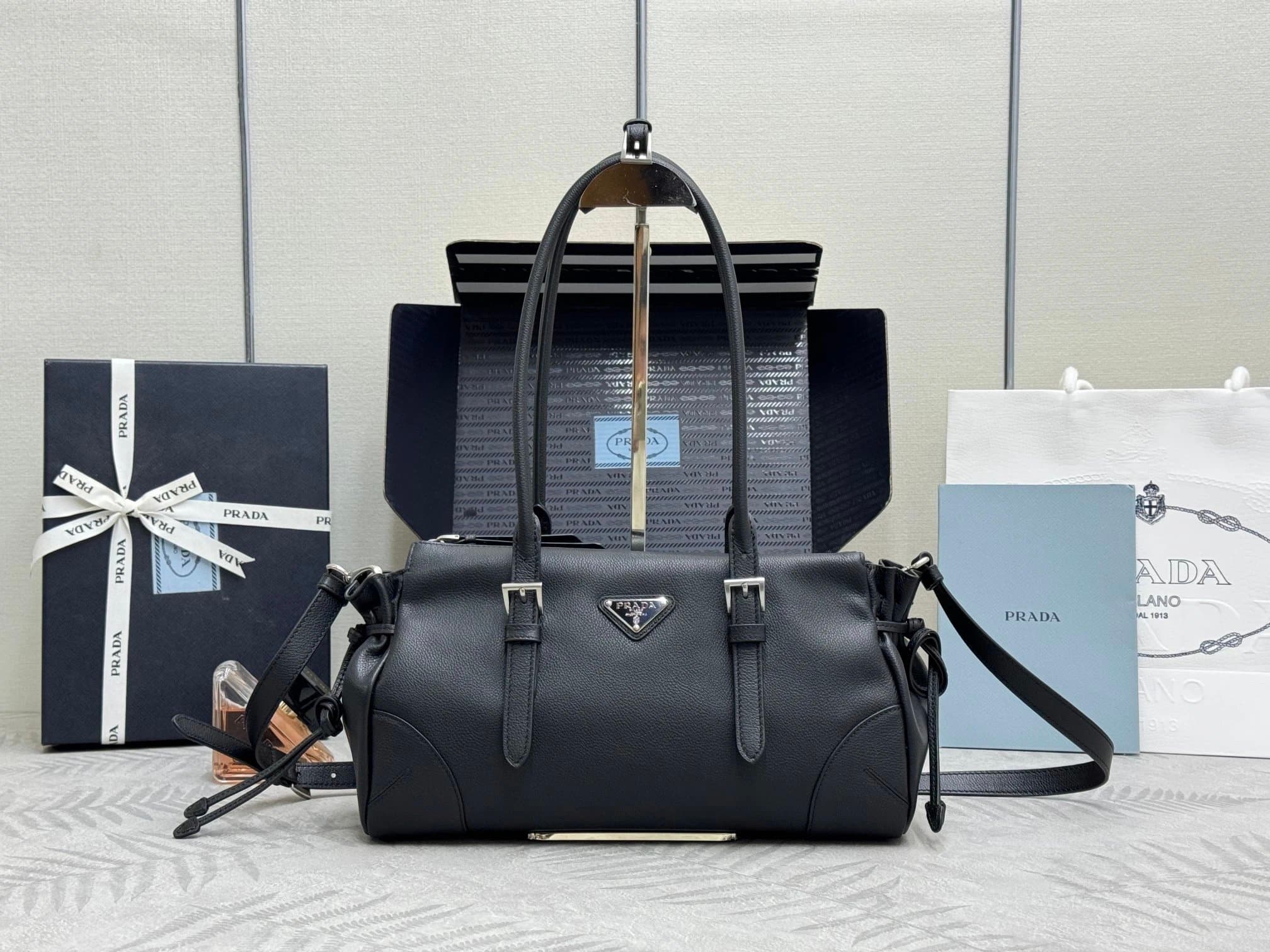PRADA [1BG628] Women's Shoulder Bag
