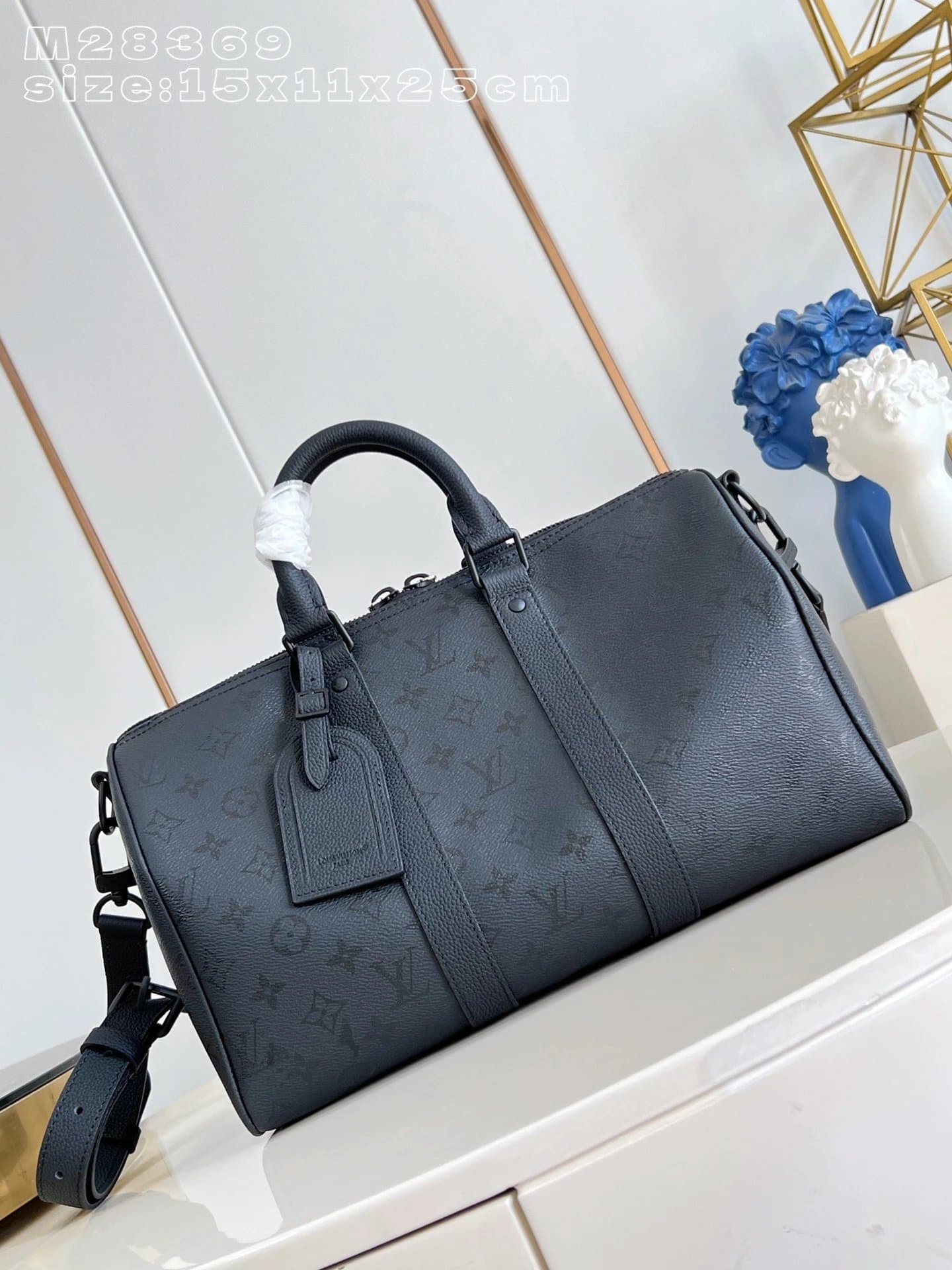 LV [M28370] Bandouli 35 Handbag