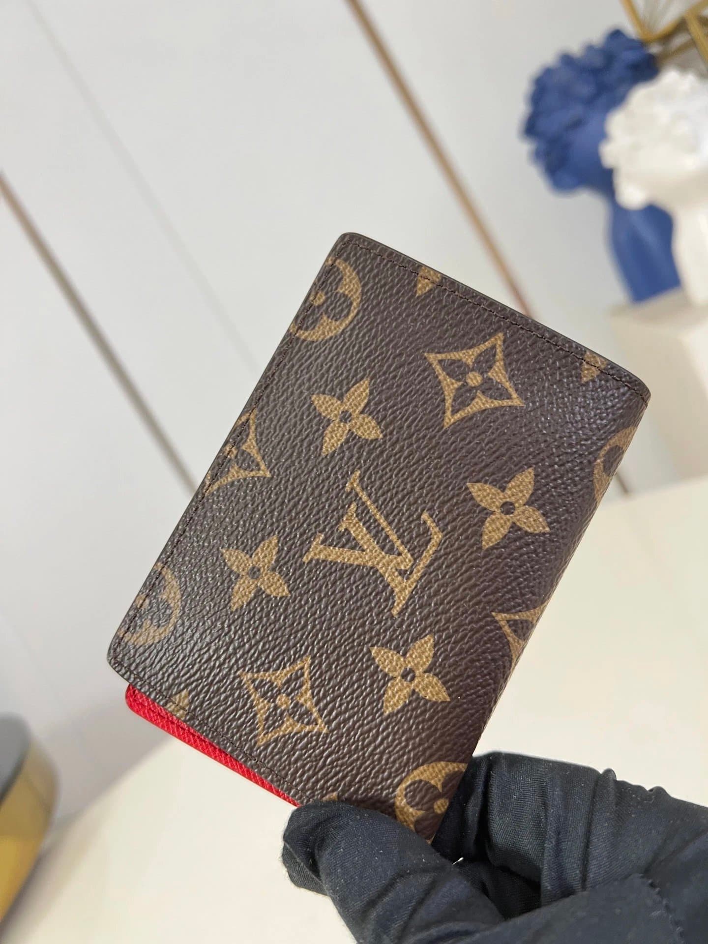 LV [M25835] Folding Card Bag