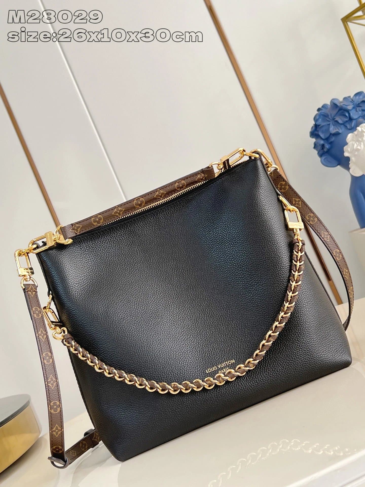 LV [M28029] Calfskin Multipass Handbag