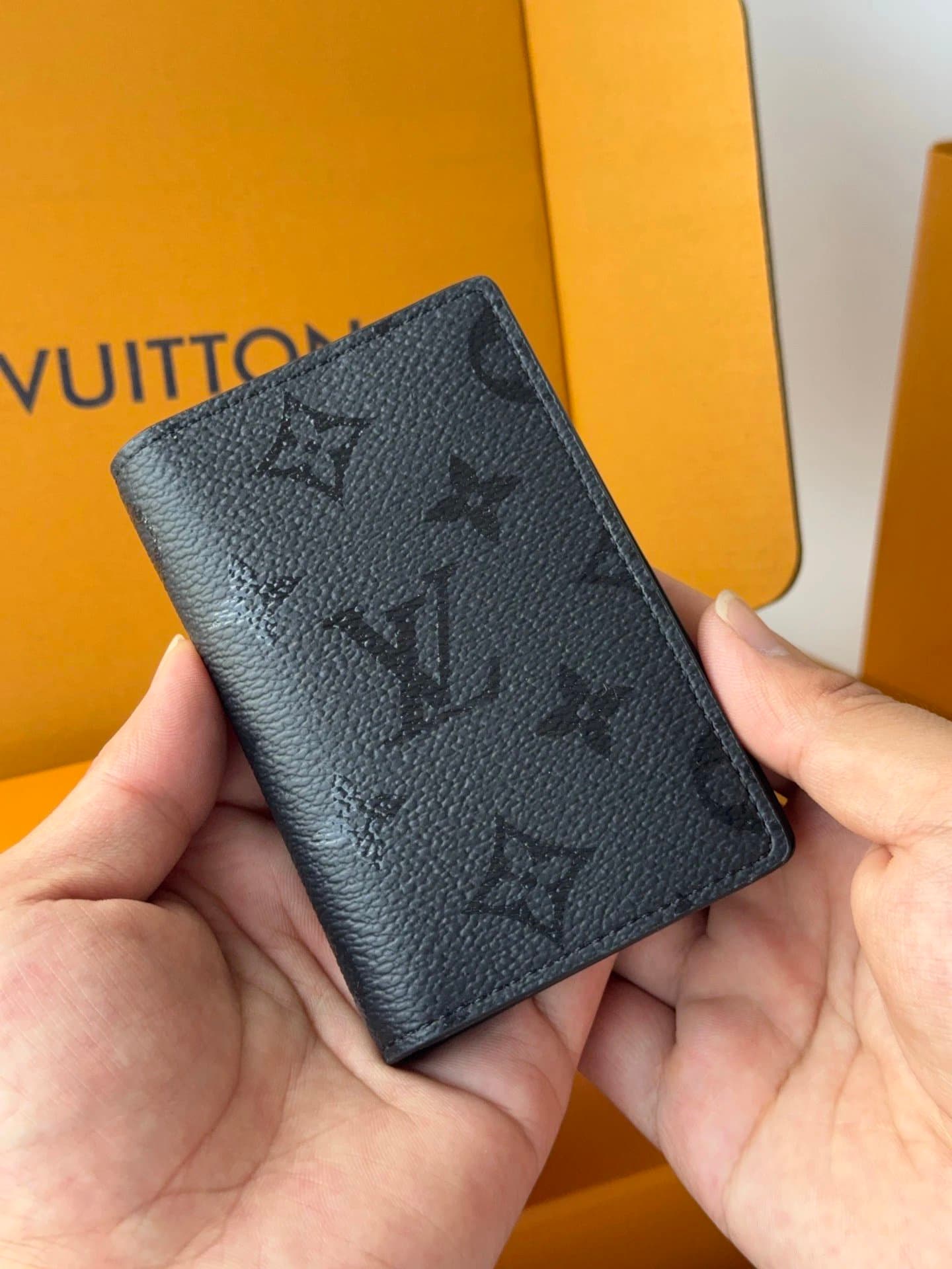 LV [M26775] Card Holder for Men and Women