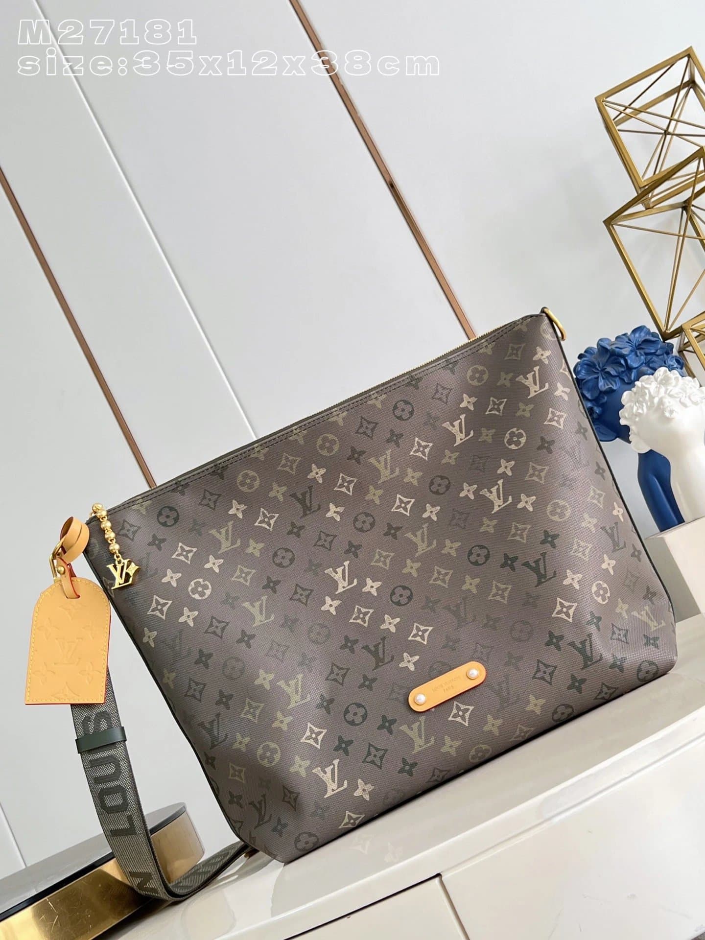 LV [M27181] Men's Shoulder Messenger Bag