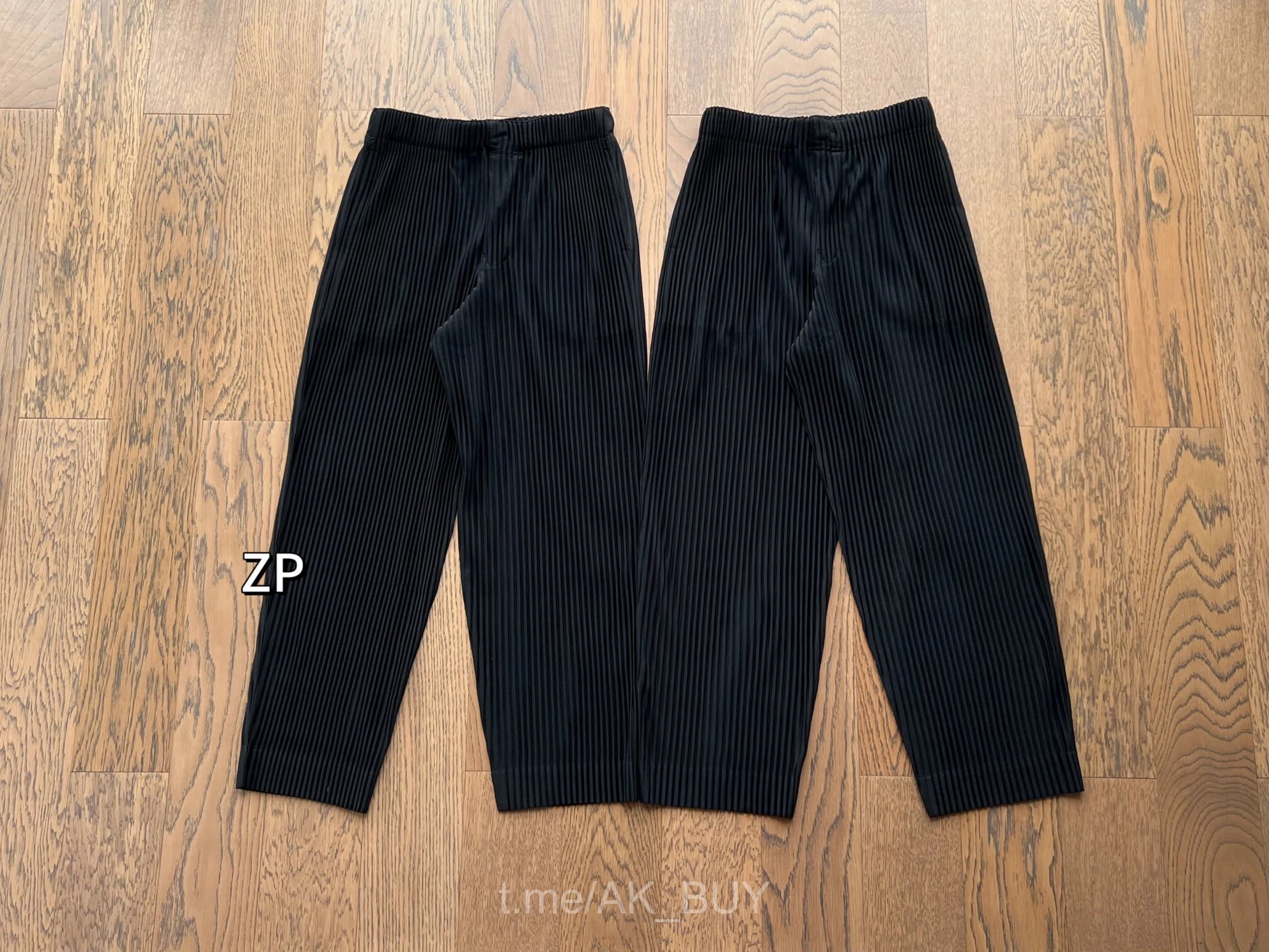 Issey Miyake Black Pleated Pants