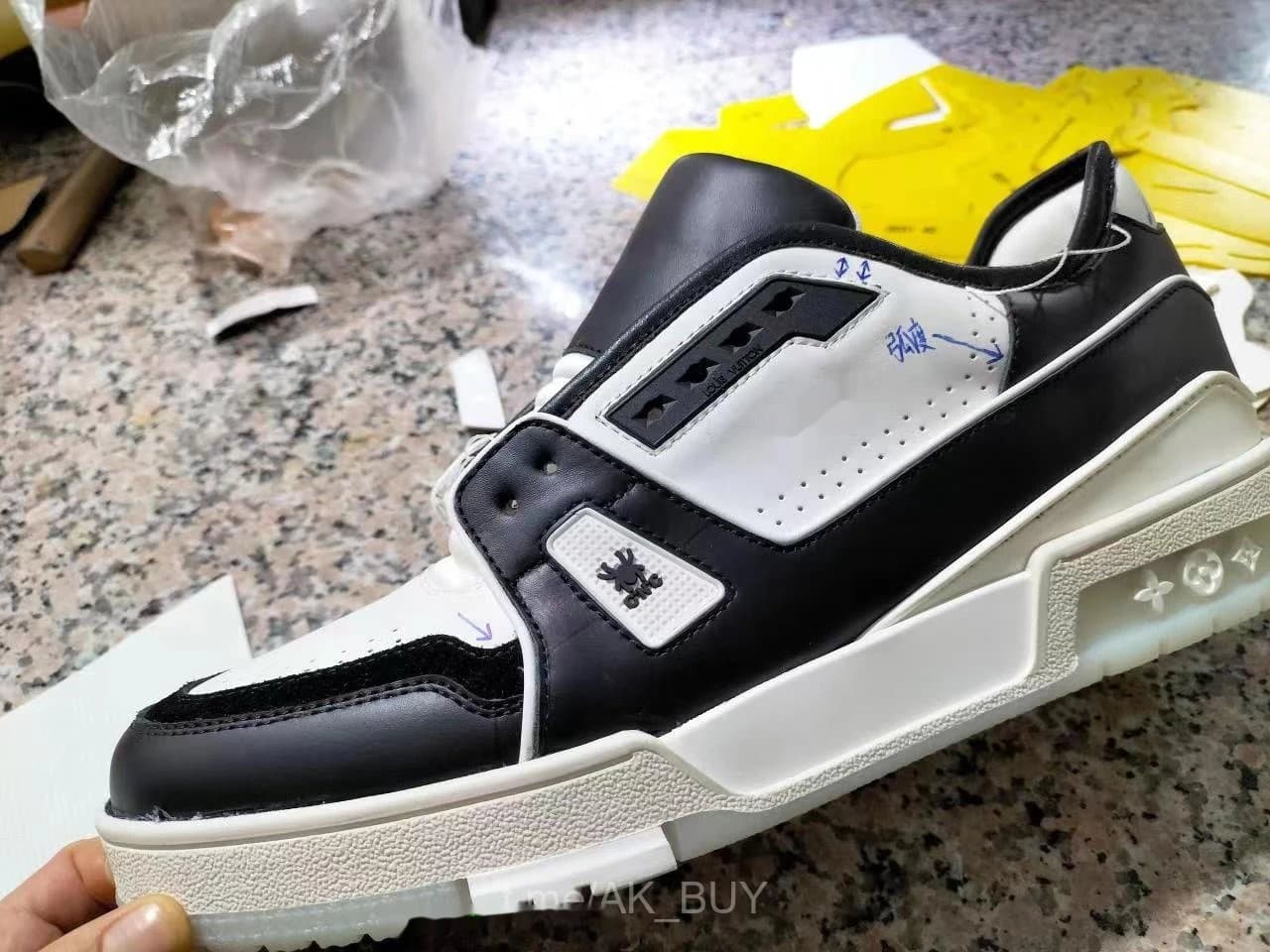 Jordan Black White Leather Sneakers