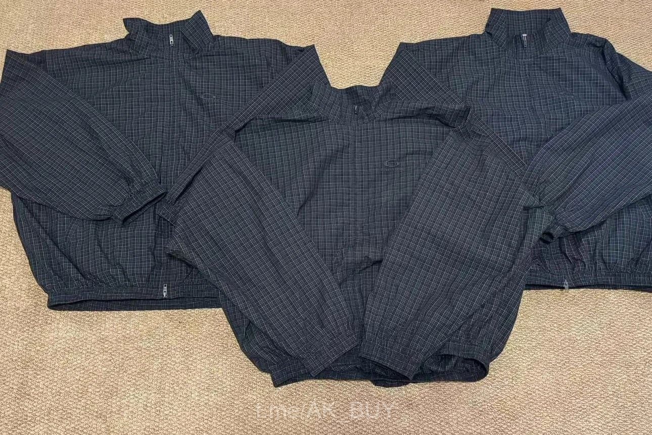Oakley Black Plaid Nylon Jacket