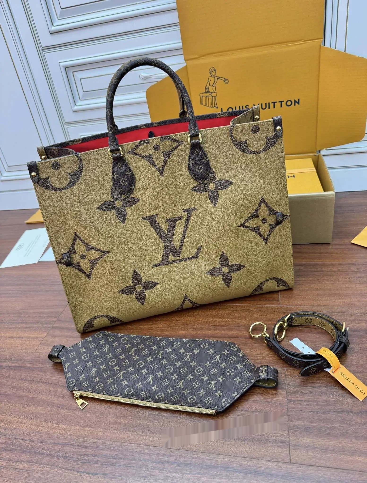 LV Louis Vuitton ONTHEGO BB Letter Logo Jungle Bag Leather Shoulder Crossbody Handbag Women's M46823