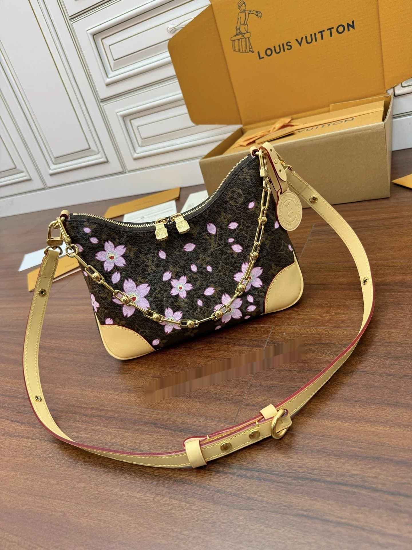 LV Louis Vuitton Cherry Blossom Series Metal Detachable…
