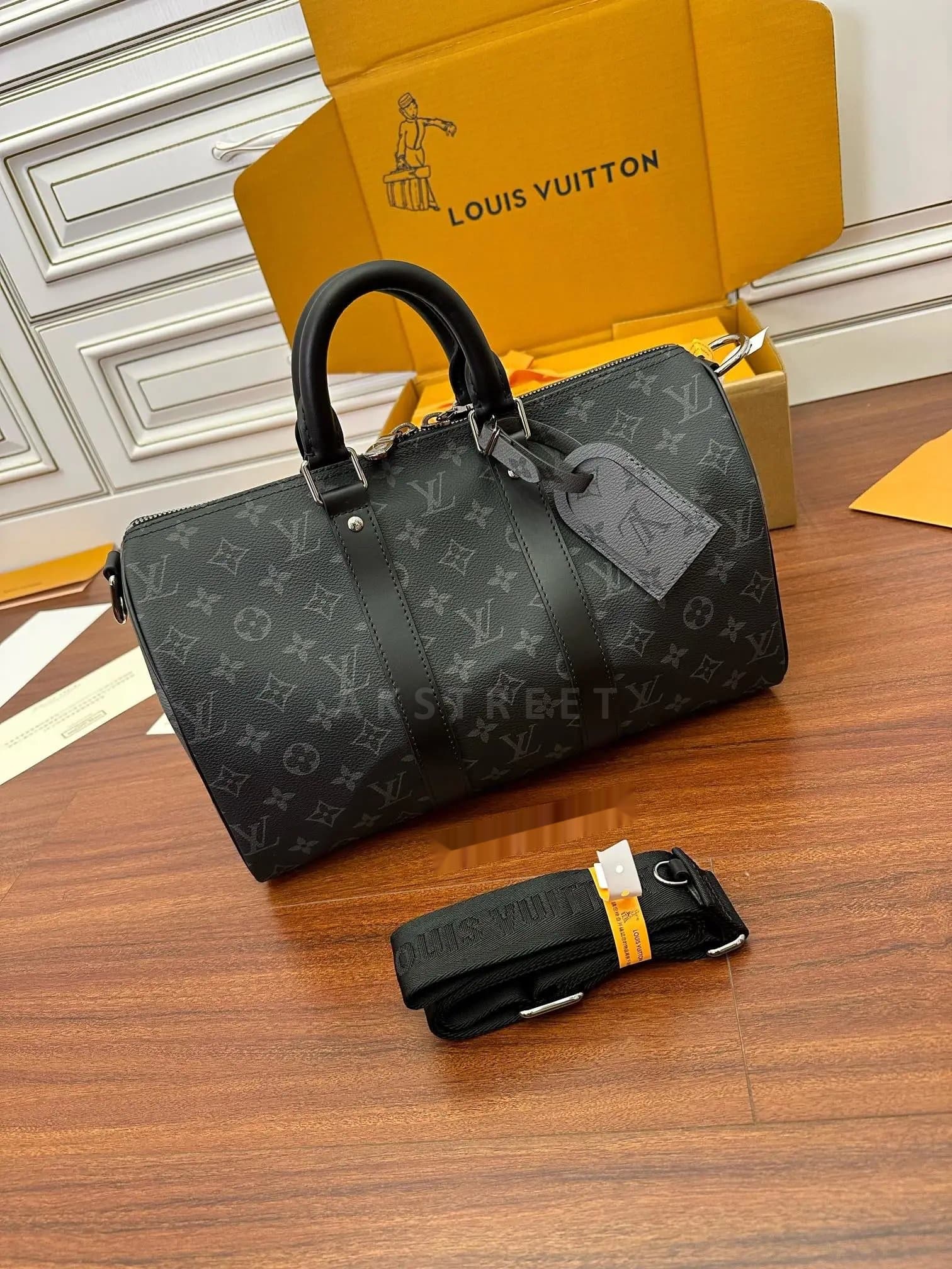 LV Louis Vuitton Detachable Adjustable Shoulder Strap Zipper Coated Canvas Leather Monkey Bag Shoulder Crossbody Men's M46655