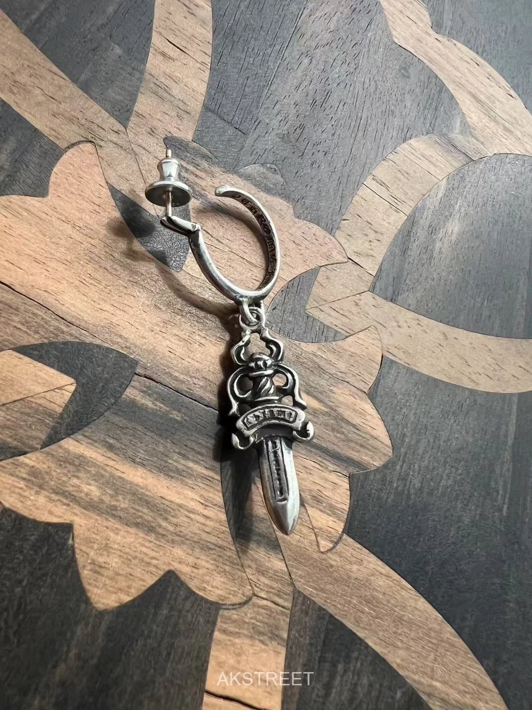 Item #7849753225