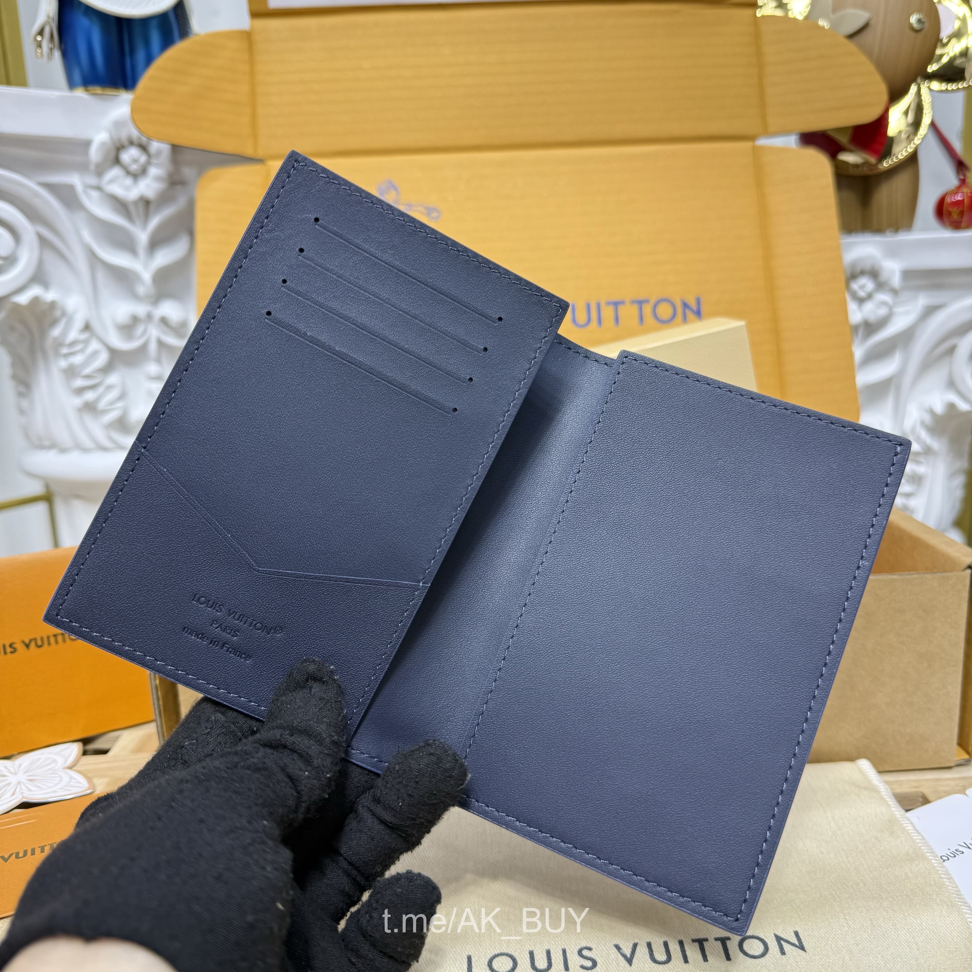 Louis Vuitton Blue Leather Card Holder Wallet