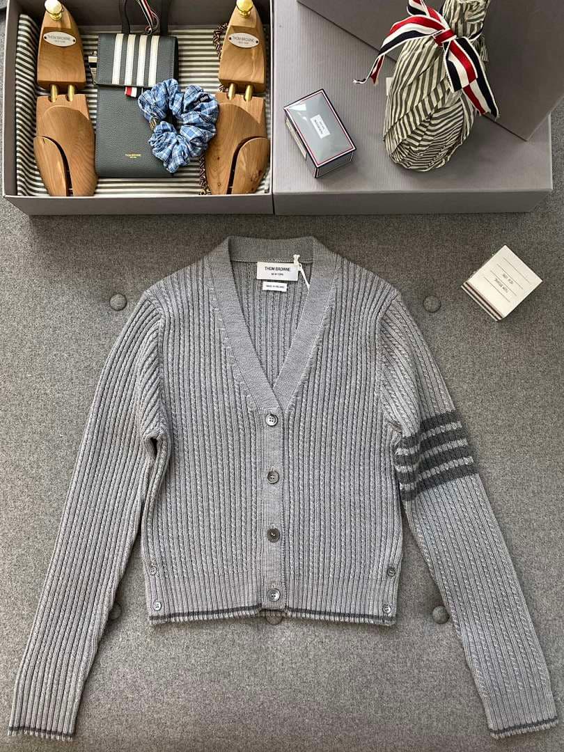 Grey Ribbed Knit V-Neck Cardigan