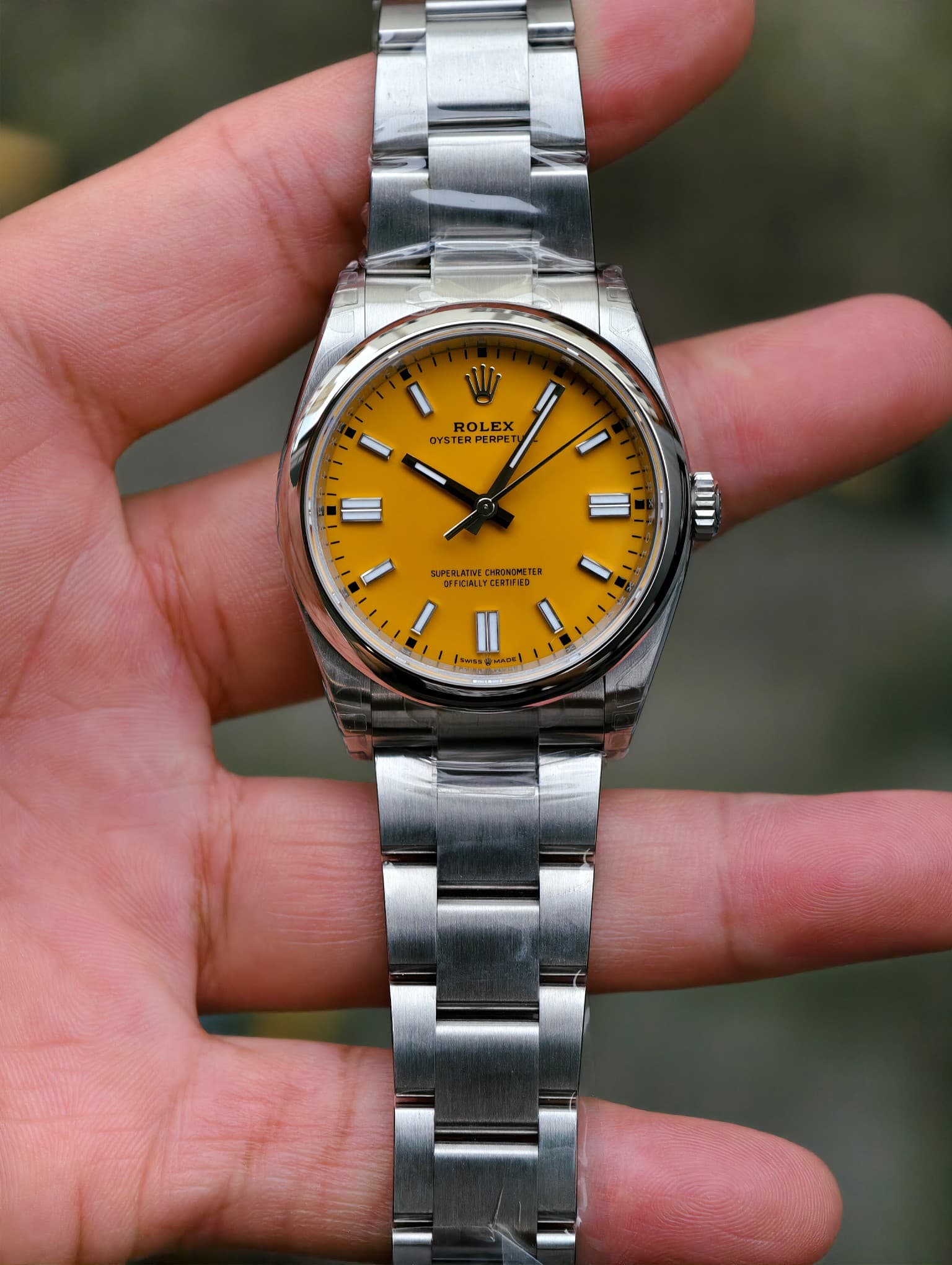 Rolex Oyster Perpetual 36mm Yellow Dial Smooth Bezel Oyster Bracelet (126000) 1:1 Super Clone – DD3230 Movement