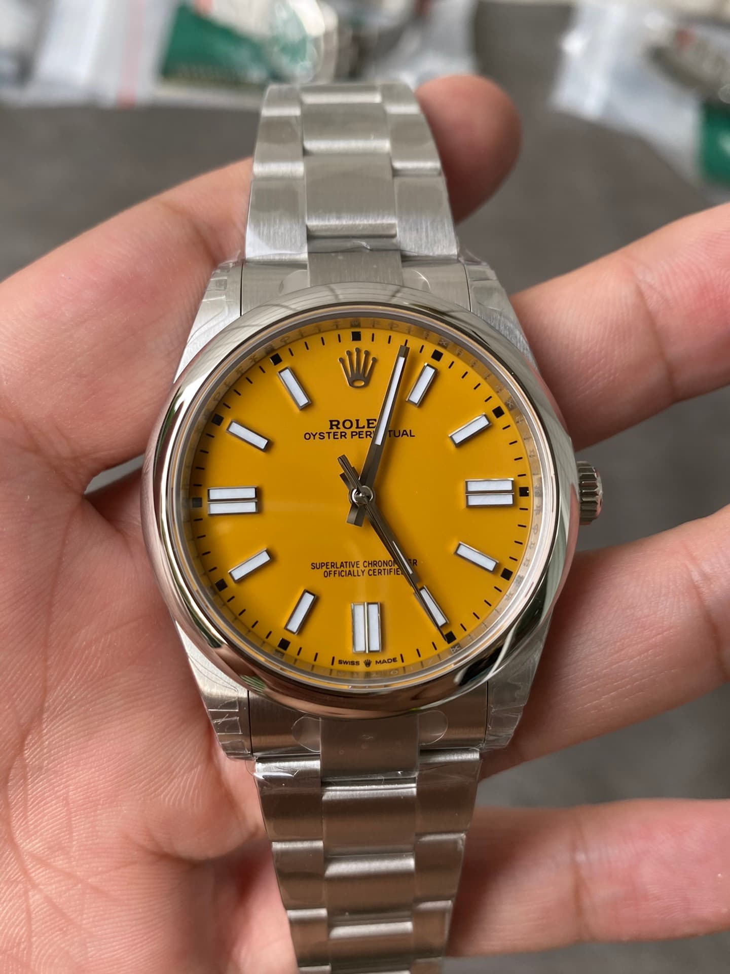 Rolex Oyster Perpetual 41mm Yellow Dial(124300) 1:1 Super Clone – DD3230 Movement