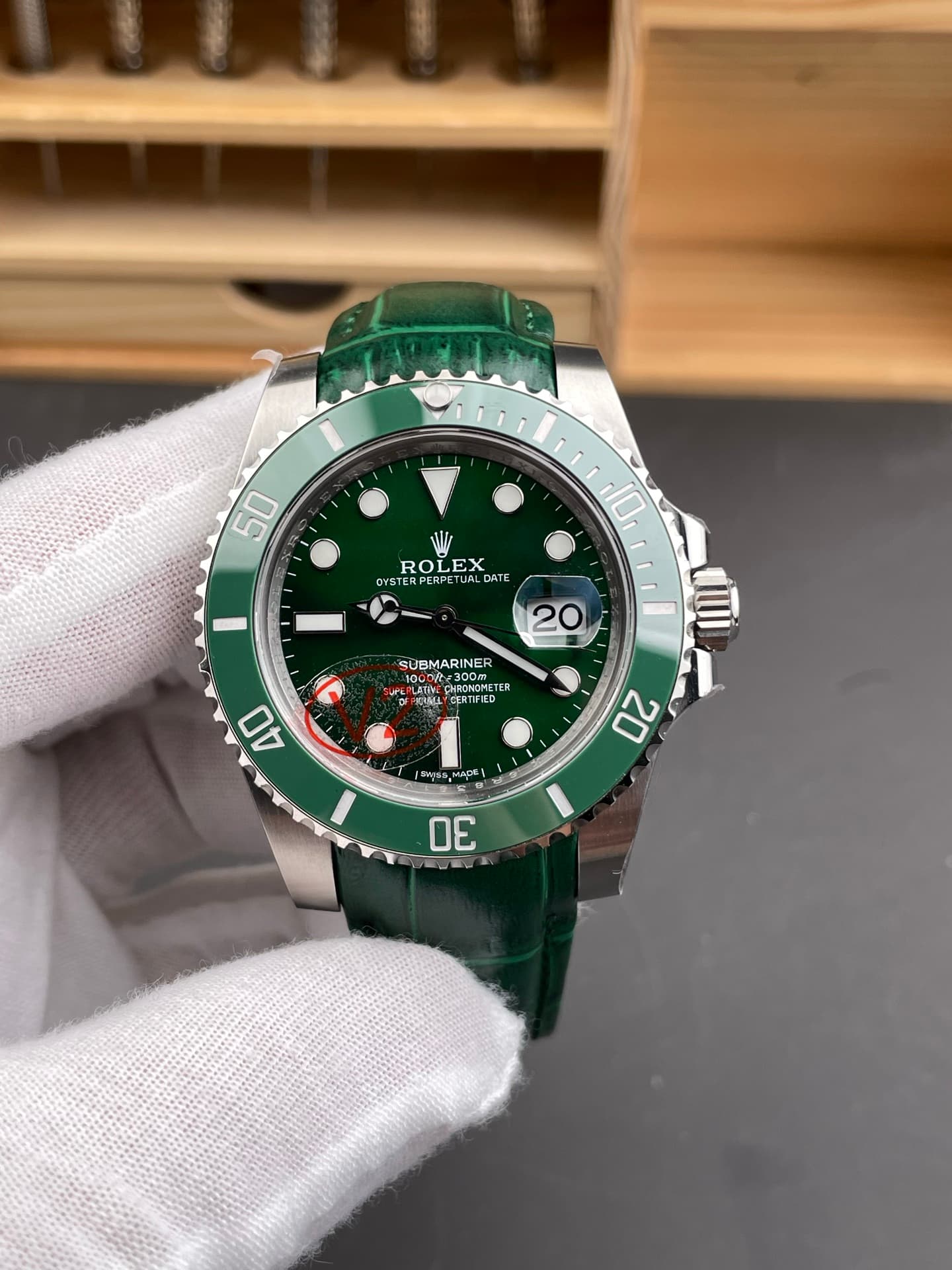 Rolex Submariner Date “Hulk” Custom Green Leather Strap 40mm (116610LV) 1:1 Super Clone – DD3135 Movement